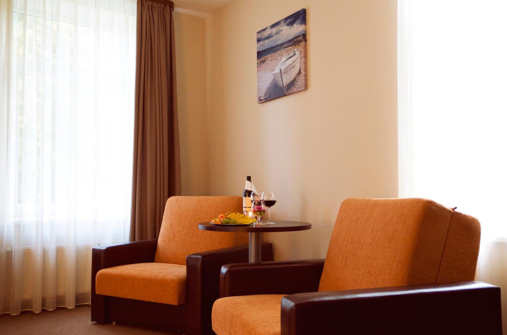 Dzintars Hotel Jūrkalne Dış mekan fotoğraf