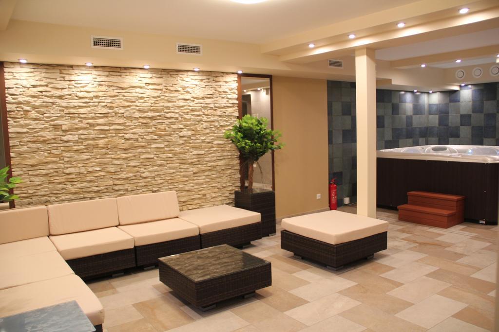 Dzintars Hotel Jūrkalne Dış mekan fotoğraf
